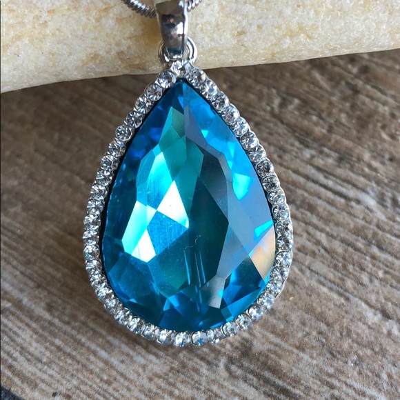 Jewelry - 2in 1 TEARDROP NECKLACE